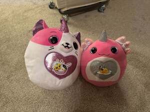 Lot of 2 ZURU Rainbocorns Eggzania Plushies: Pink Catcorn and Pink Axolotl